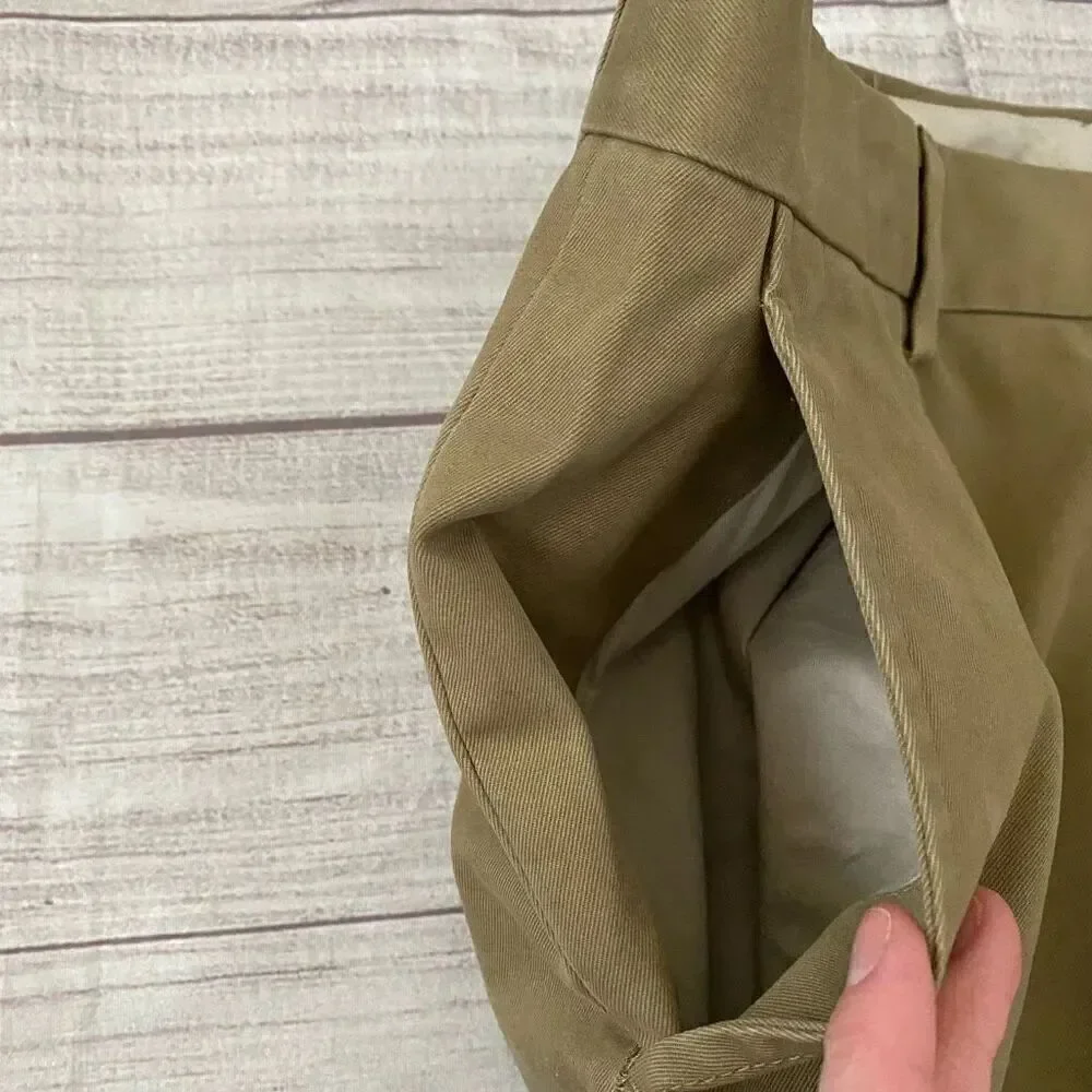 Banana republic men L/34 waist 100% cotton Aiden slim chino tan